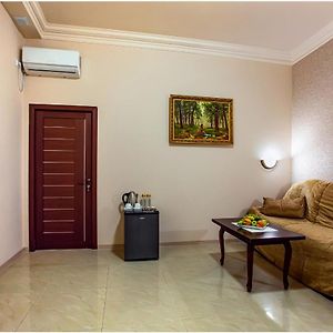 Comfort Triple Room Shower